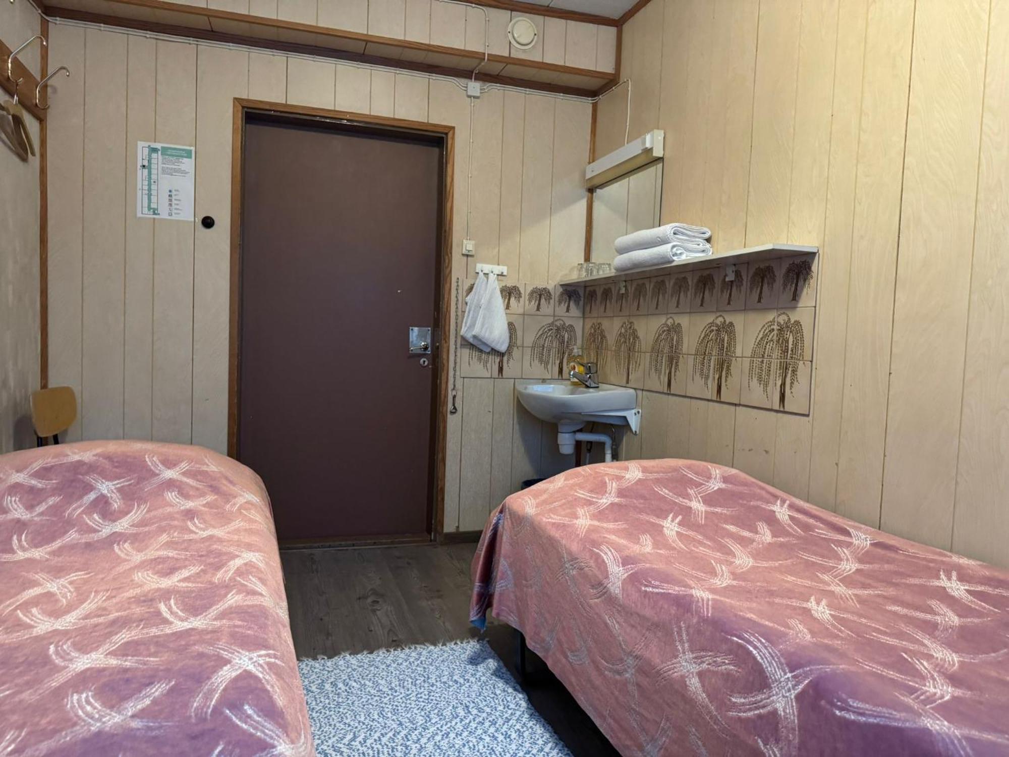 Guest house Jaemsaen Gasthaus 2*