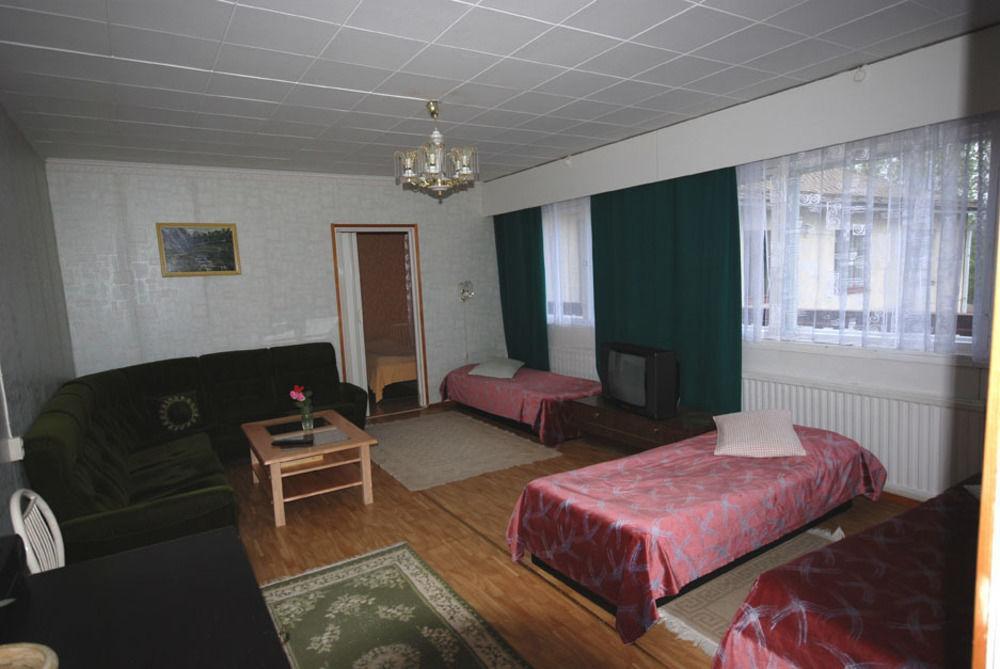 Jaemsaen Gasthaus Guest house